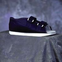 Cast Shoe - Large Male Super Shoe II made of open weave nylon
