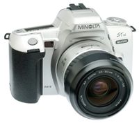 Minolta Maxxum STsi Panorama Date 35mm SLR Camera Kit with 35-80mm Lens