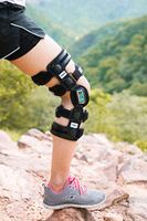 Z1 K6 Knee Brace - Best Knee Brace for Men & Women - Knee Support for Running & Sports/ACL & Ligament Injuries/OA Arthritis/Knee Joint Pain Relief - for Best FIT Check Sizing Chart (PIC#2&3)
