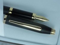 Cross Century II Matte Black with Solid 18KT Gold Medium Nib Fountain Pen! Very Rare
