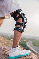 Z1 K6 Knee Brace - Best Knee Brace for Men & Women - Knee Support for Running & Sports/ACL & Ligament Injuries/OA Arthritis/Knee Joint Pain Relief - for Best FIT Check Sizing Chart (PIC#2&3)