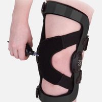 20.50 Patellofemoral Knee Brace, Right Medium