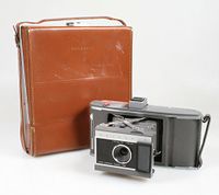 POLAROID LAND CAMERA J66 WITH CASE
