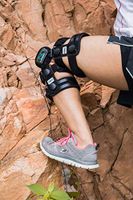 Z1 K6 Knee Brace - Best Knee Brace for Men & Women - Knee Support for Running & Sports/ACL & Ligament Injuries/OA Arthritis/Knee Joint Pain Relief - for Best FIT Check Sizing Chart (PIC#2&3)