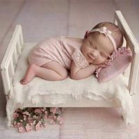 16.53x11.2x8.46in Newborn Photography Props Small Wooden Bed Baby Posing Sofa Props Baby Photo Props Mini Bed for Baby Girls Boys