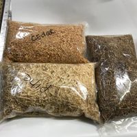 10 Oz Mahogany Wood Chips Medium Coarse Flavored with Walnut Essential Oil Blend