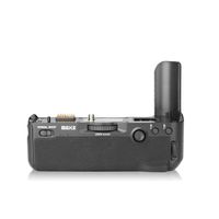 MEIKE MK-XT2 Professional Grip Equip 2.4G 100-Meter Wireless Remote Control Compatible with Fujifilm XT2