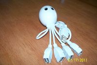 USB Hub 2.0 4-port For Mac and PC High Speed. 4-Legged Octopus (TM). Very Cute Octopus Design. (White)