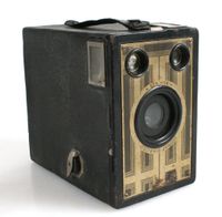 ART DECO SIX 16 BROWNIE JR BOX CAMERA, VINTAGE