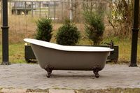 Grey Brown 67" Antique Inspired Cast Iron Porcelain Clawfoot Bathtub 5.5' Flat Rim Slipper Bathtub Package Bronze Feet