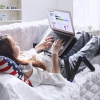 Laptop Table, Adjustable Laptop Bed Table, Laptop Computer Stand, Portable Laptop Workstation Notebook Stand Reading Holder with 2 CPU Cooling Fans and Mouse Pad in Bed Couch Sofa Office