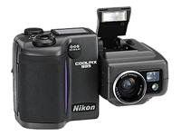 Nikon Coolpix 995 - Digital camera - compact - 3.2 Mpix - optical zoom: 4 x - supported memory: CF - black