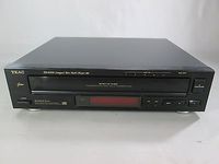 TEAC PD-D700 5 CD CHANGER 18 BIT / 8 TIMES OVERSAMPLING / NO REMOTE & MANUAL