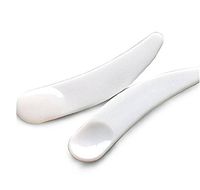 VNDEFUL 100 PCS 2.3'' Mini Disposable Makeup Mask Spatula, Plastic Spoon Stick,Mask A Spoon (White)