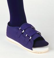 PROCARE MEDICAL/SURGICAL SHOE Female Small (Shoe Size 4-6), EA