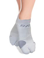 OrthoSleeve BR4 Bunion Relief Socks (1 Pair,Grey,Large) Split-Toe Design Separates Toes, relieves Bunion Pain and a targeted Bunion pad Reduces Toe Friction and relieves Hallux valgus Pain