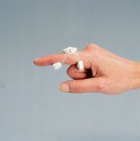 Rolyan Sof-Stretch Short Extension Splint Individual Splint, Color: White, Size: X-Large 2 3/4" (7cm