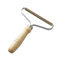 Shohotop Portable Wood Lint Remover Manual Clothes Cleaning Fuzz Shaver, Restores Your Clothes and Fabrics Quick Epilator Wool Products Combing Suede Lint Blankets Lint Removal (2PC White)