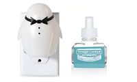 Yankee Candle Porter Penguin Scent-Plug Diffuser Unit with an ICY Blue Spruce Home Fragrance Electric Refill