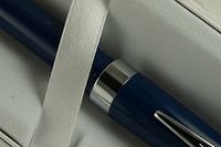 Cross Limited Series Onyx Royal Blue , Contemporary Style Center Band and Polished Appointments Medum Gel ink Rollerball Pen. A Great Christmas , Birthday , Wedding and Graduation Gift