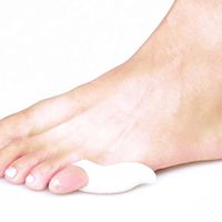 HuntGold 2 Pairs Soft Gel Little Toe Finger Valgus Bunion Separators Straighteners(white)