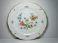 Hutschenreuther Bellevue Dinner Plate 10 1/2"