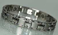 Power Energy Magnet Therapy BRACELET With Strong Magnets (LINK REMOVAL TOOL INCLUDED)- FREE “LED FLASHLIGHT WITH KEY CHAIN” WITH YOUR ORDER-18BR