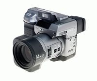 Sony MVC-FD91 Mavica 0.8MP Digital Camera with 14x Optical Zoom