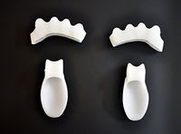 Pinaniu Bunion Relief 2 Big Toe Protectors For Treatment Gel Toe Separators, Spacers, Straightener and Spreader for a perfect Toe Alignment and bunion pain relief 4 Pack