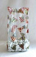 Holiday Plaid Christmas Trees Cello Cellophane Party Favor Treat Bags - Pack of 25 (Large)