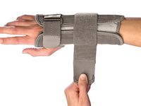 Mueller Carpal Tunnel Wrist Stabilizer Small/Medium