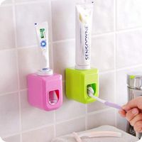 OUNONA Wall Mounted Automatic Dustproof Toothpaste Dispenser Hands Free Toothpaste Squeezer (Green)