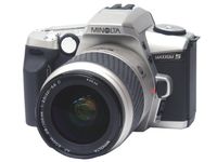 Minolta Maxxum 5 35mm SLR Kit with 28-100 Lens