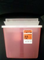 Kendall In Room "Always Open" Sharps Container, 5 qt, with Mailbox-Style Lid, One Each, in Transluscent Red