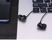 in-Ear Earbuds Headphones with Mic/Controller, Noise Cancelling (Black)