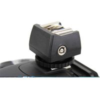 JJC JSC-8 is a hot shoe adapter for portable flash PC female outlets 3.5mm mini