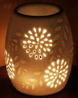 Ceramic Tealight Holder Essential Oil Burner Aromatherapy Wax Candle Tart Burner Warmer Diffuser Aroma Candle Warmers Porcelain Decoration for Parlor Bedroom Carved Star Shape (1002)