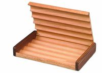 5 Cigar Capacity Gift Box, Solid Beech Wood Construction, Snap Closure on Lid