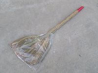 Vietnamese original soft fan straw broom with straw handle (chổi lúa) 40 inch
