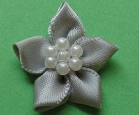 50pcs Satin The Ribbon Flowers with The Appliques Craft DIY Wedding Pearls (Gray)