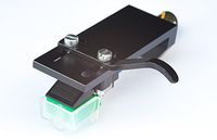 Headshell Cartridge Mount, Eliptical Stylus, Needle for Kenwood KD-2070, KD-5077, KD-550, KD-3100, KD-2055, L07D, KD-3077, KD-600, KD-500, PU-400, - MADE IN ENGLAND