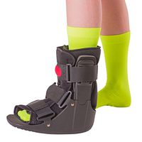 BraceAbility Short Air Ankle Walker Boot | Medical-Grade Orthopedic Foot Cast Brace for Sprained Ankle, Broken Foot, Toe Injury, Metatarsal Stress Fracture, Post Surgery, Achilles Tendonitis (Small)