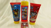 Nickelodeon Paw Patrol 4pc Bath Set. Barking Berry Bubble Bath, Shampoo & Body Wash. 1 Magic Towel