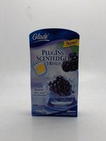 Glade PlugIns Scented GEL Refills, Berry Splash - One 3 count box Plug Ins