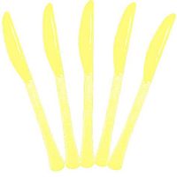 Extra Heavy Weight Plastic Knives | 20ct (Light Yellow)