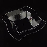 Wavy 14 oz. Clear Bowls - 10 Count