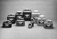 Medegen Non-Stackable Sharps-Tainers, Large Size, Locking Cap 10" x 6" x 15", 10 Qt, Red 180