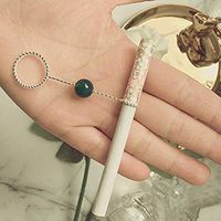 Metal Ring Finger Hand Rack Cigarette Holder Clip Hands Free Smoking Holder for Women/Men Smoker Smoking Accessories Gift (M(17mm), Silver 3)