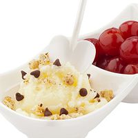 Heart Shaped Spoon, Love Shovel Spoon, Disposable Mini Plastic Tasting Spoon - 3.5" - Pearl White - 100ct box - Restaurantware