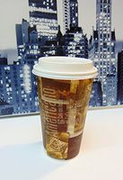 SafePro 20 oz Design Paper Cups with Cappuccino LIDS, Urban/Retro Printed Hot Cups (Case of 200), Disposable Cups with Lids